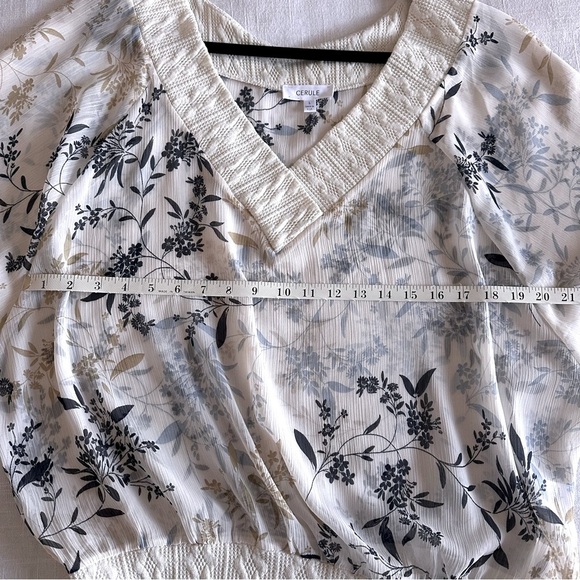 Cerule Womens V Neck Top Floral Crochet Shabby Chic Cottagecore Semi Sheer Sz L - Picture 8 of 8